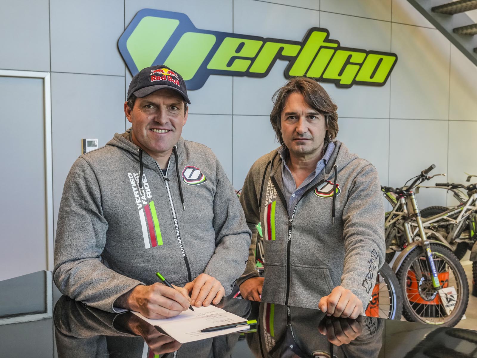 Vertigo stärkt seine Partnerschaft mit Dougie Lampkin